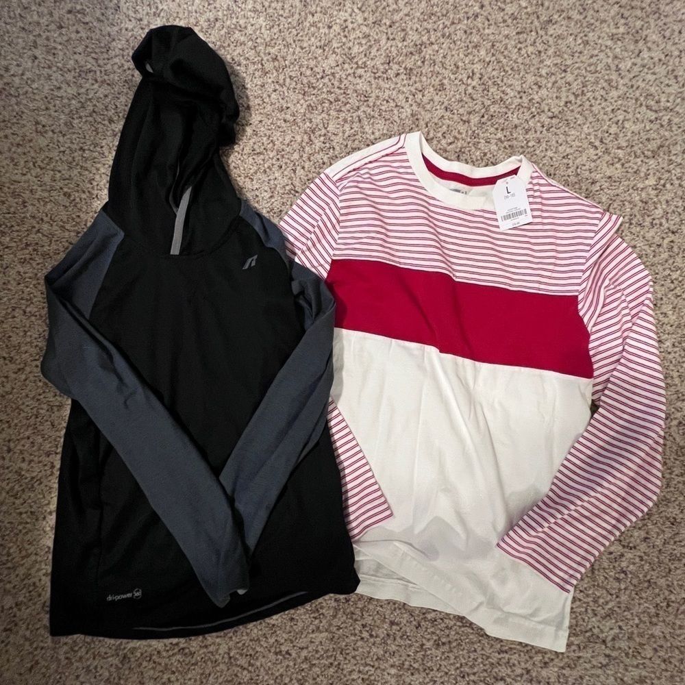 K107- Boys long sleeve tops. Size large